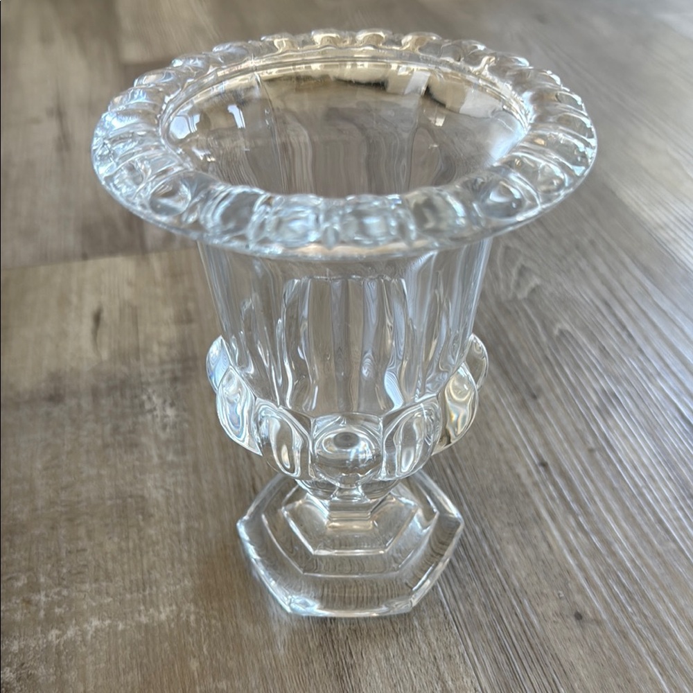 Glass vase